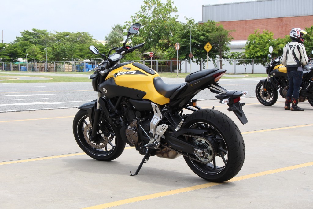 2015 Yamaha MT-07 (1)