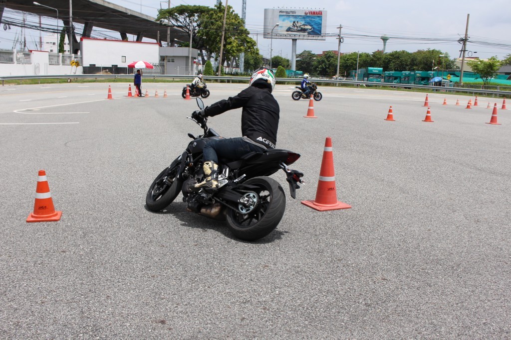 2015 Yamaha MT-07 (18)