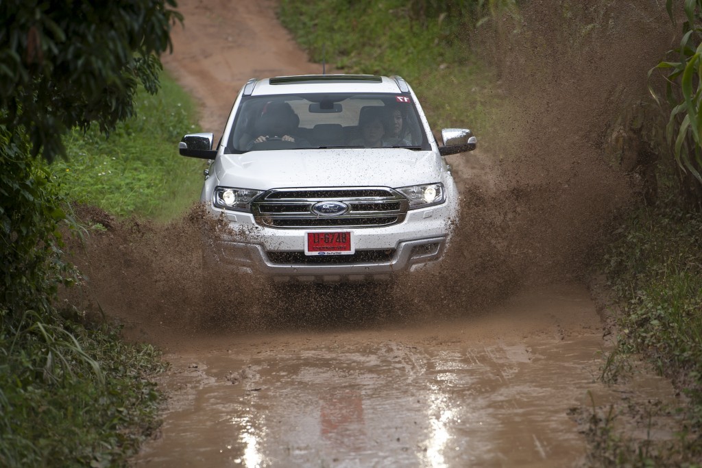 Ford Everest drive 028