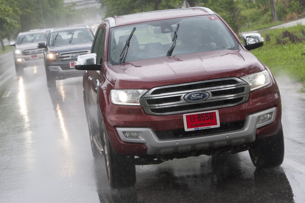 Ford Everest drive 031