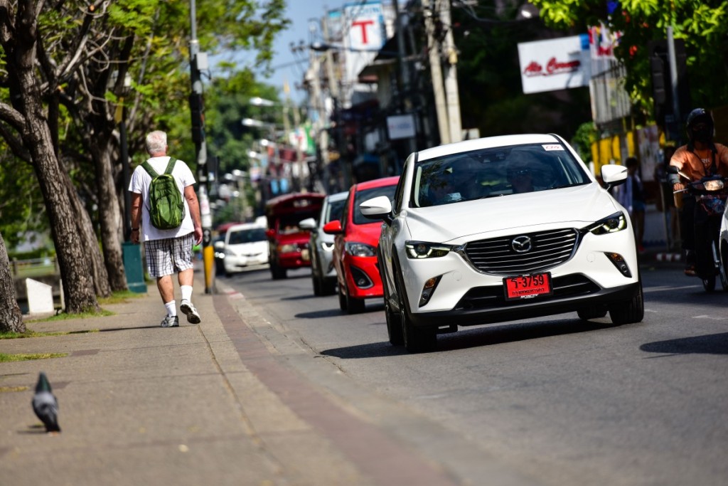 Mazda CX-3 เบนซิน ตระกูล ลินทมิตร driveautoblog (7)