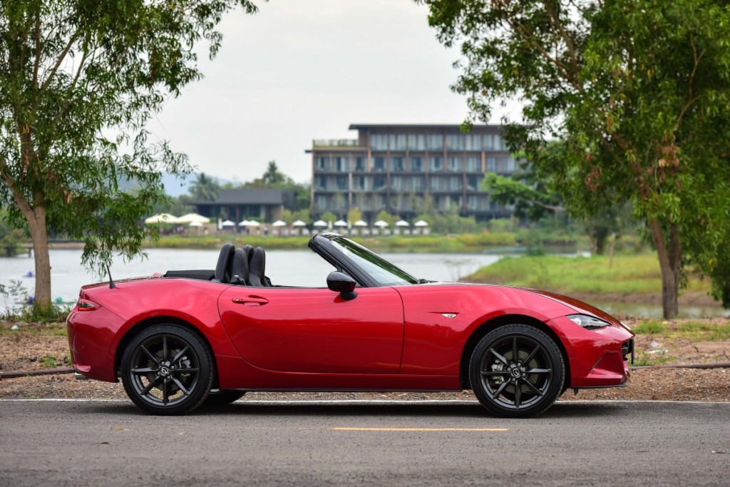 2015 Mazda MX-5 2.0 Driveautoblog (51)