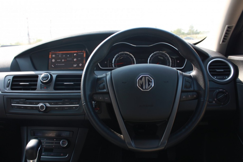 MG6 (12)