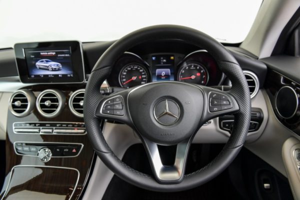 c-250-coupe-sport-interior-7