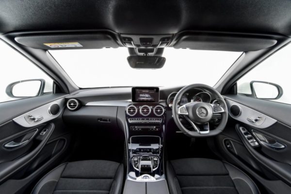 c-300-cabriolet-interior-1