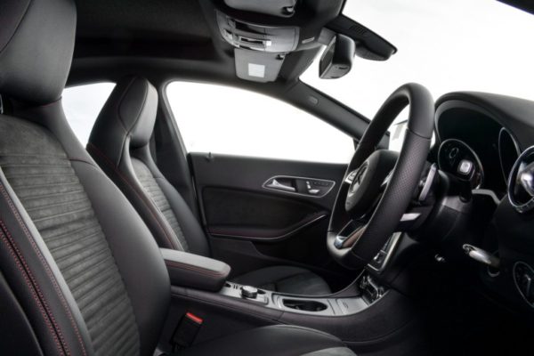 cla-250-amg-dynamic-interior-13