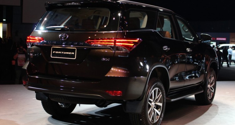 2015 All New Toyata Fortuner (57)
