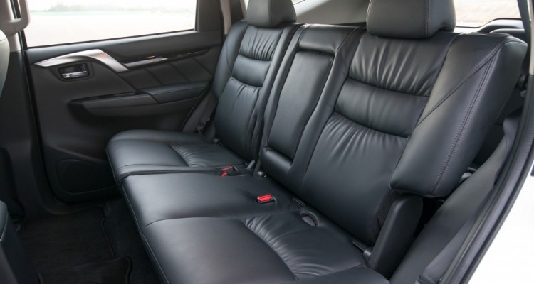 All New Pajero Sport GT 4WD interior_0003