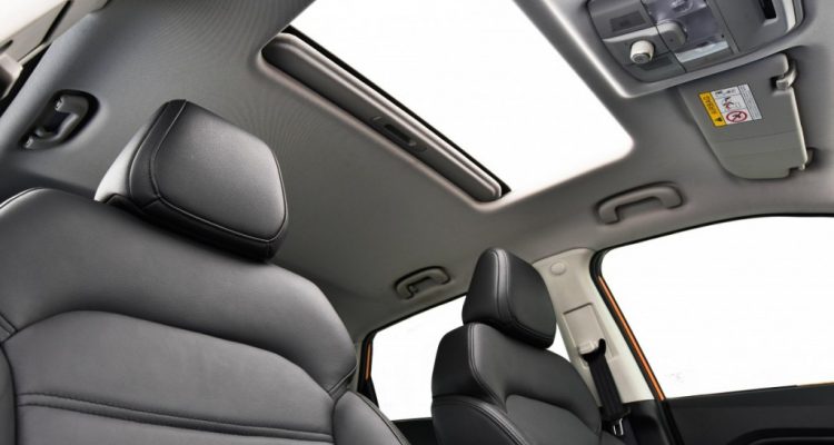 2016 MG GS interior  driveautoblog Testdrive (29)